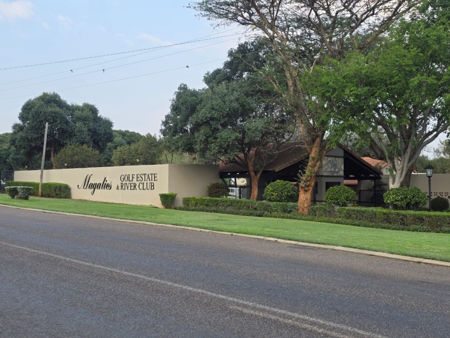 3 Bedroom Property for Sale in Magalies Golf Estate North West